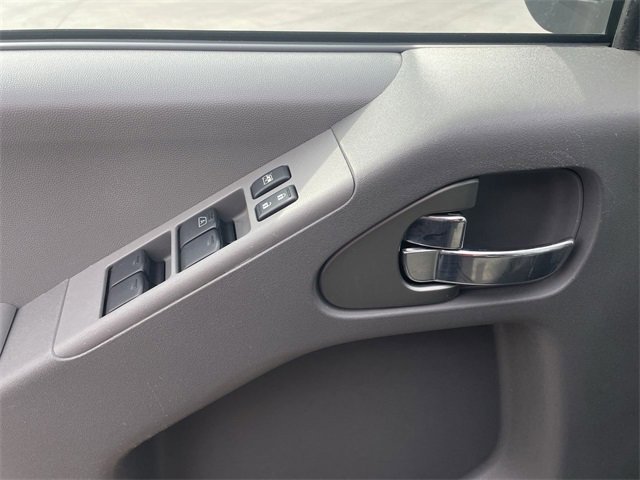 Used 2020 Nissan Frontier SV image 21