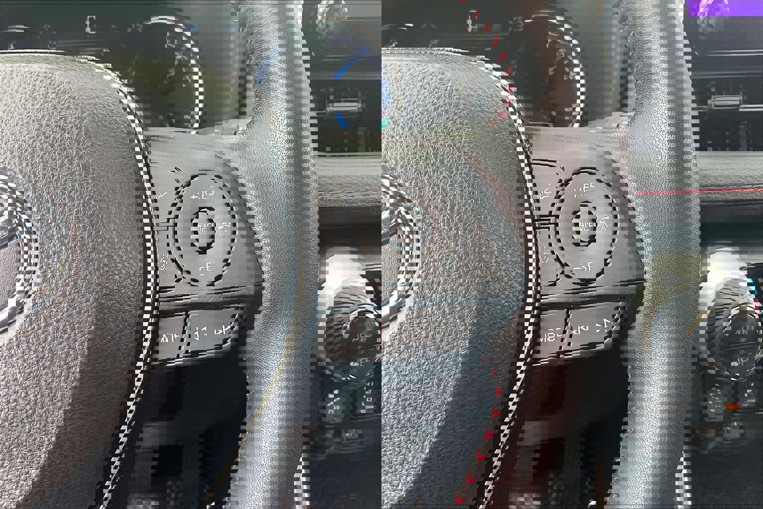 Used 2023 Toyota RAV4 SE image 24