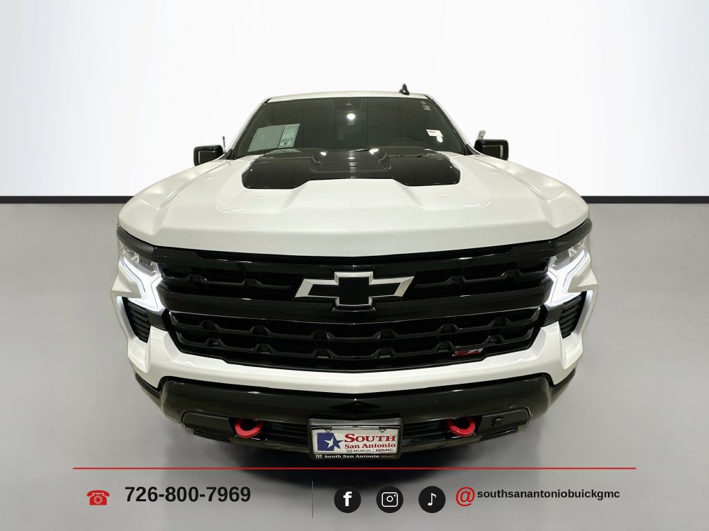 Used 2023 Chevrolet Silverado 1500 LT Trail Boss w/ LT Trail Boss Premium Package AWD/4WD image 2