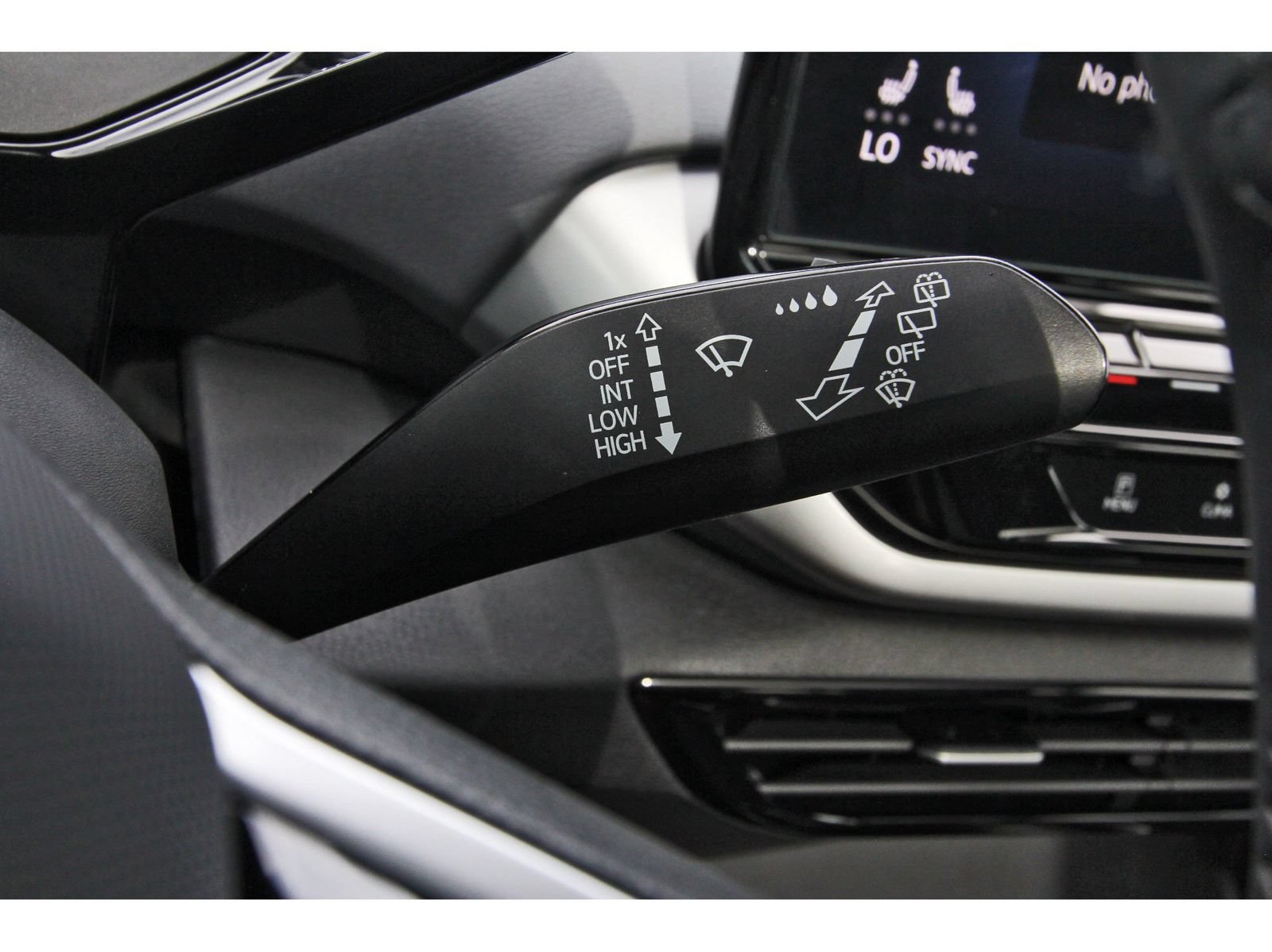 Used 2023 Volkswagen ID.4 Pro AWD/4WD image 21