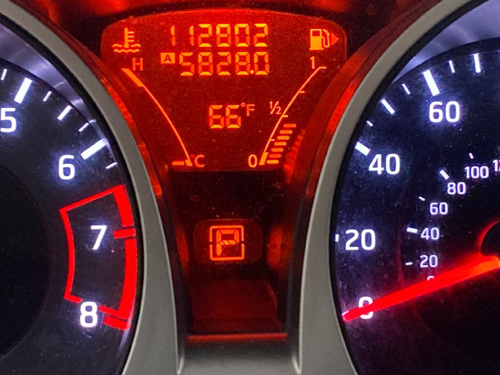 Used 2011 Nissan Juke SL AWD/4WD image 19