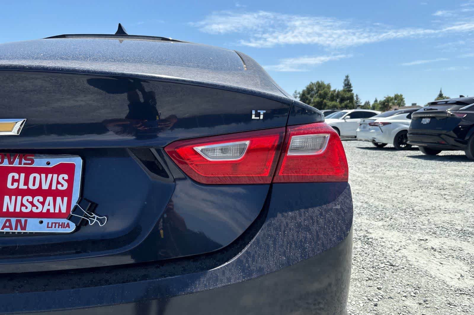 Used 2016 Chevrolet Malibu LT w/ Leather Package FWD image 13