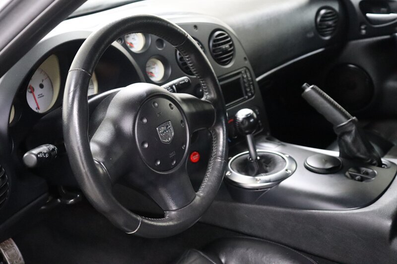 Used 2003 Dodge Viper SRT-10 RWD image 20