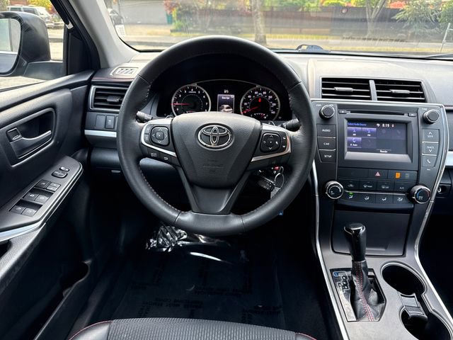 Used 2017 Toyota Camry SE FWD image 13