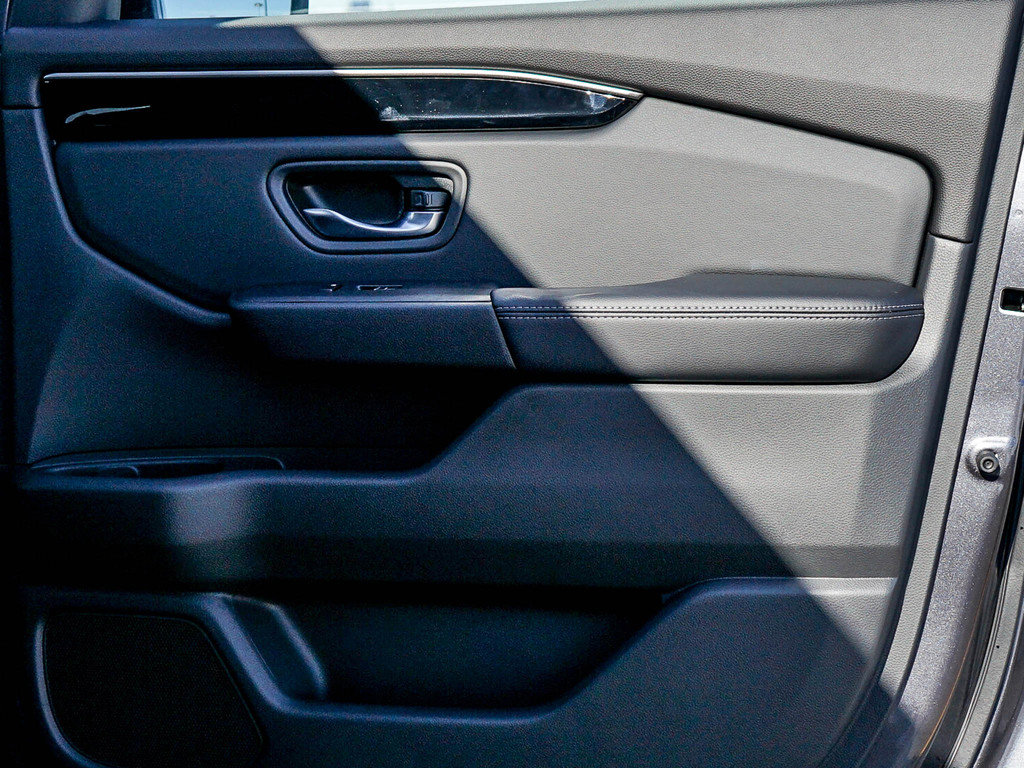 New 2025 Honda Pilot Touring image 10