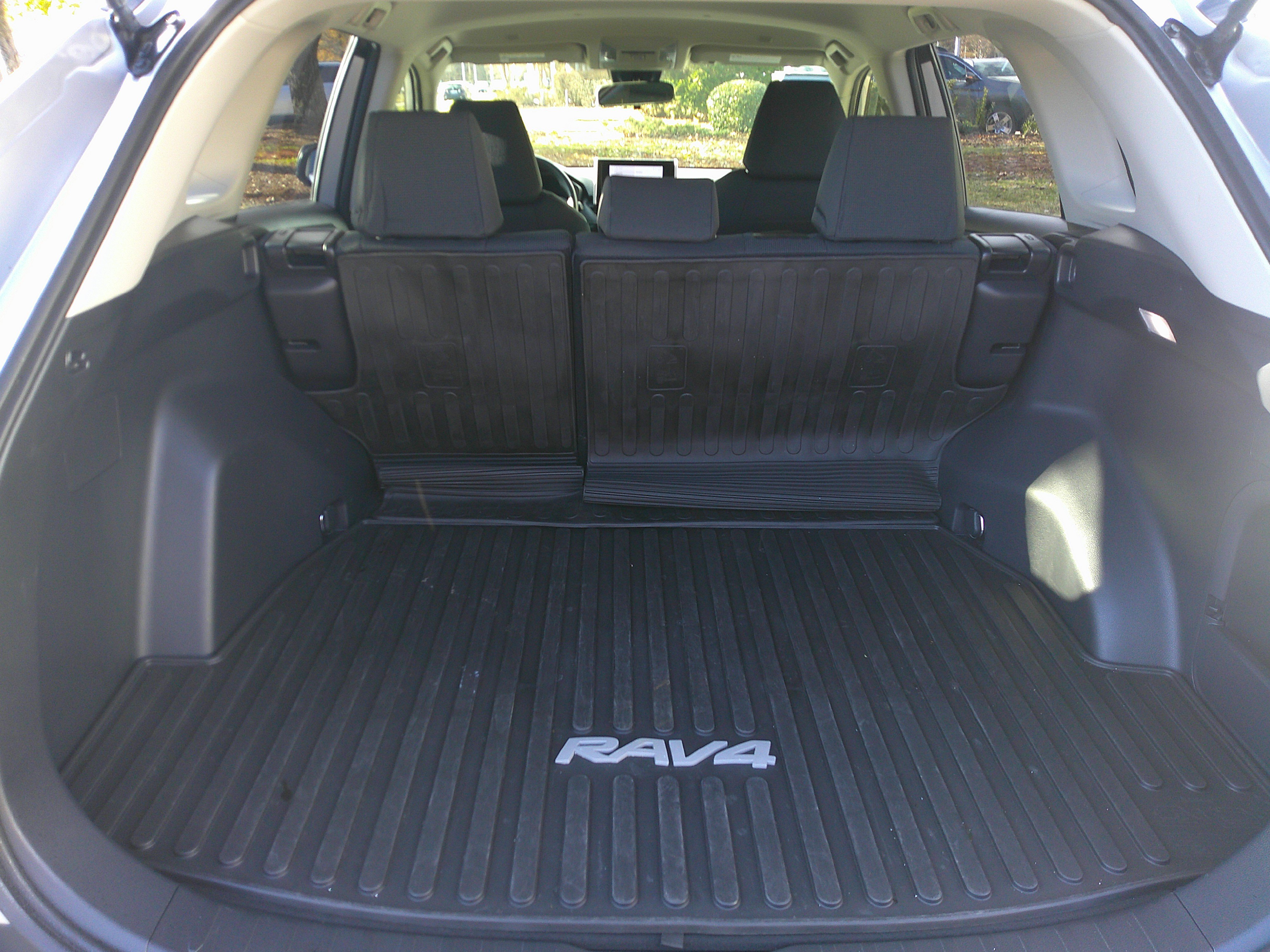 Used 2023 Toyota RAV4 LE image 44