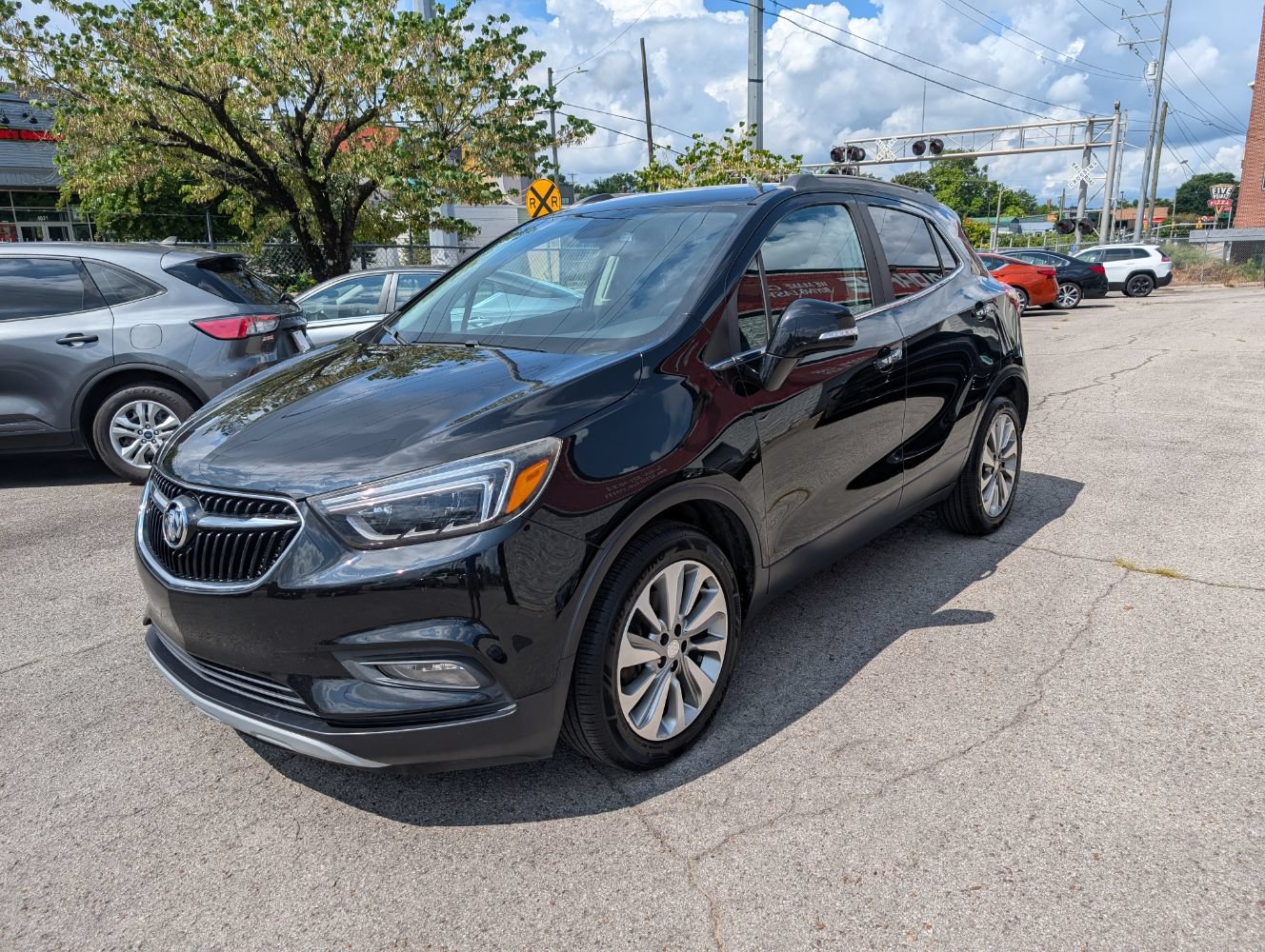 Used 2017 Buick Encore Essence FWD image 3