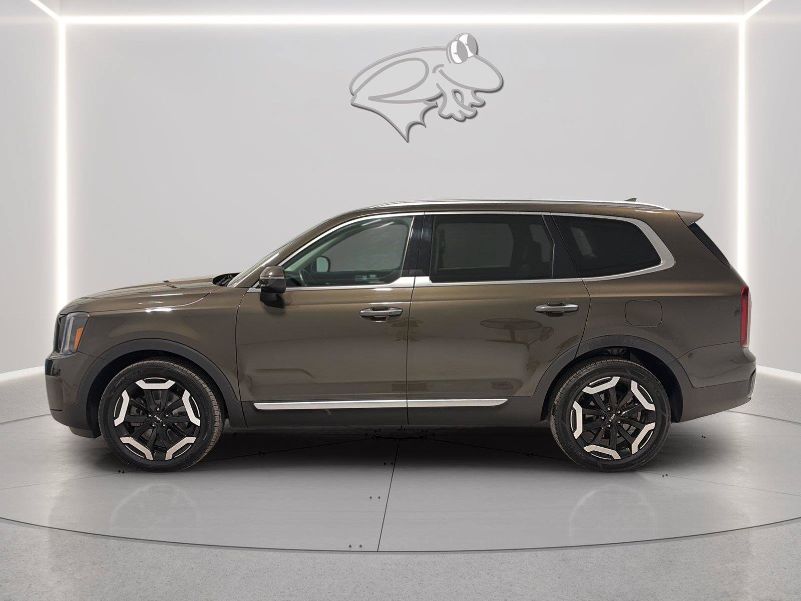 Used 2023 Kia Telluride S w/ S Sunroof Package AWD/4WD image 2