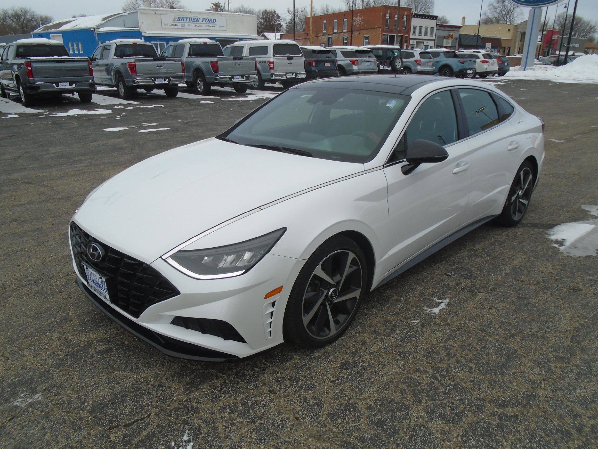 Used 2022 Hyundai Sonata SEL Plus w/ Cargo Package image 2