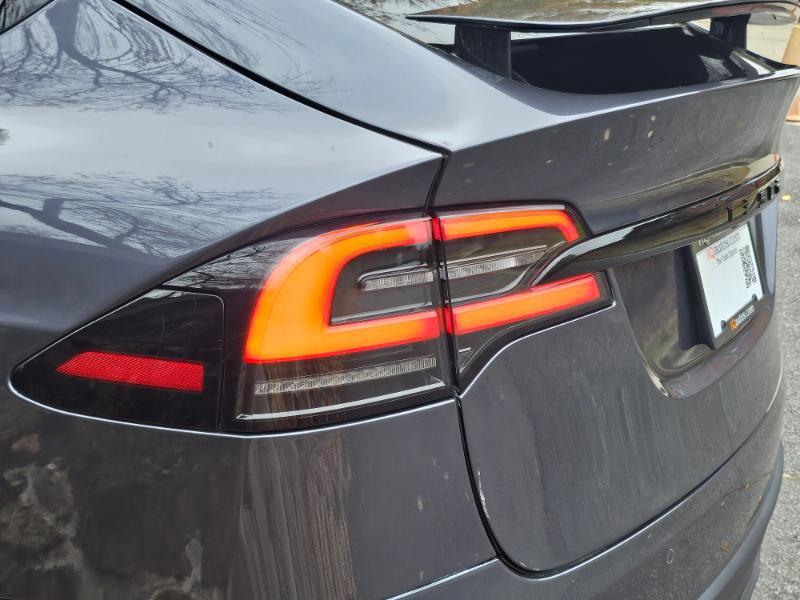 Used 2022 Tesla Model X image 30