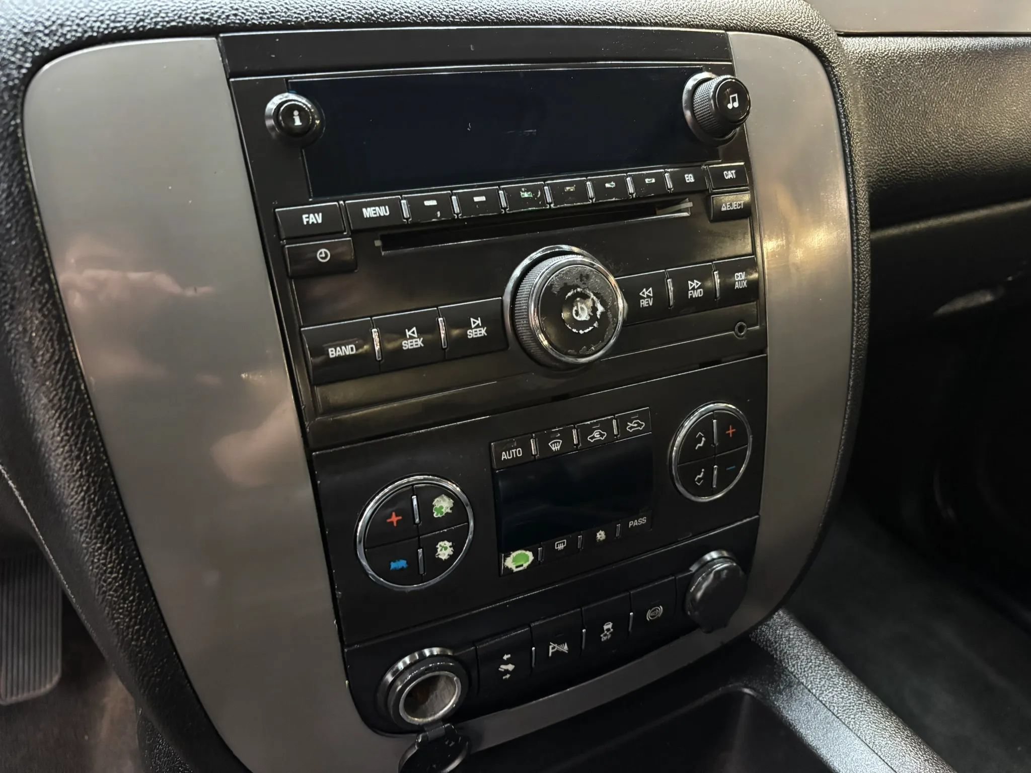 Used 2014 Chevrolet Silverado 3500 LTZ w/ LTZ Plus Package AWD/4WD image 22