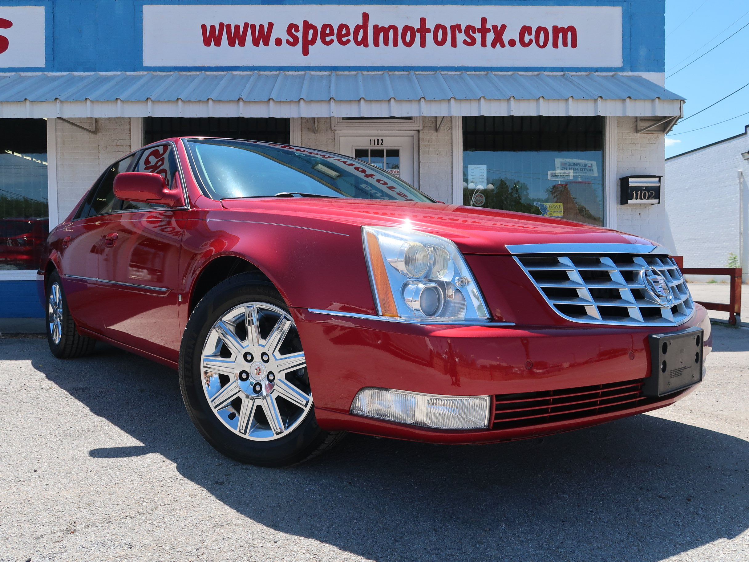 Used 2009 Cadillac DTS FWD image 2