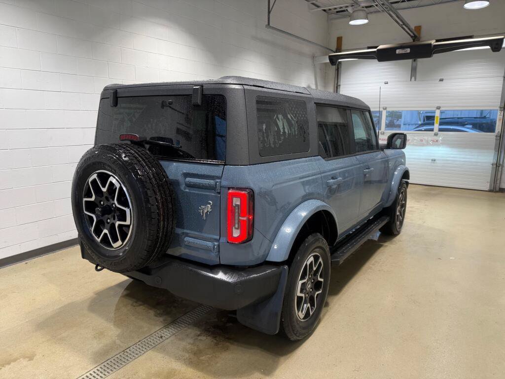 Used 2023 Ford Bronco Outer Banks AWD/4WD image 5