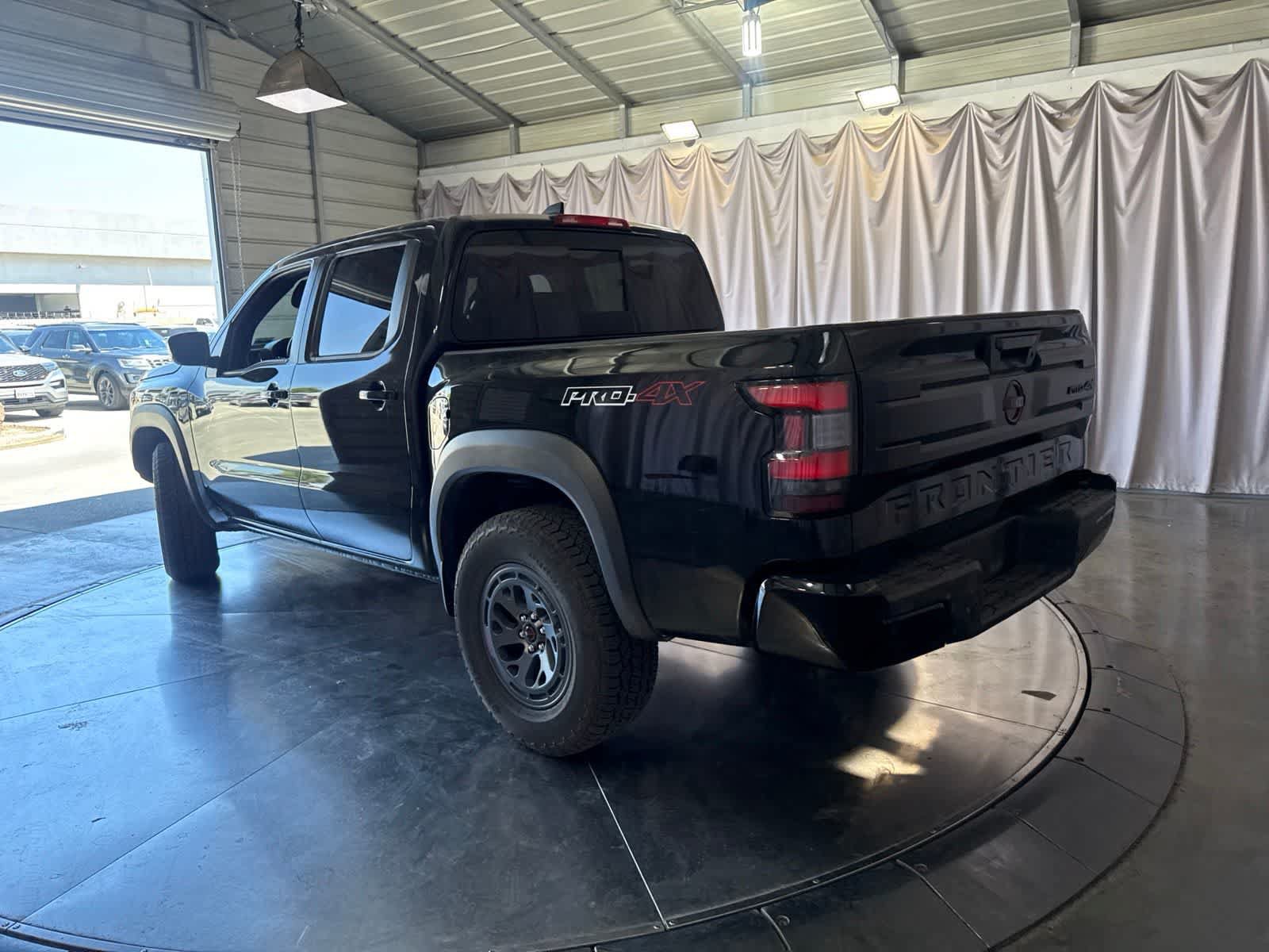 Used 2026 Nissan Frontier PRO-4X AWD/4WD image 7