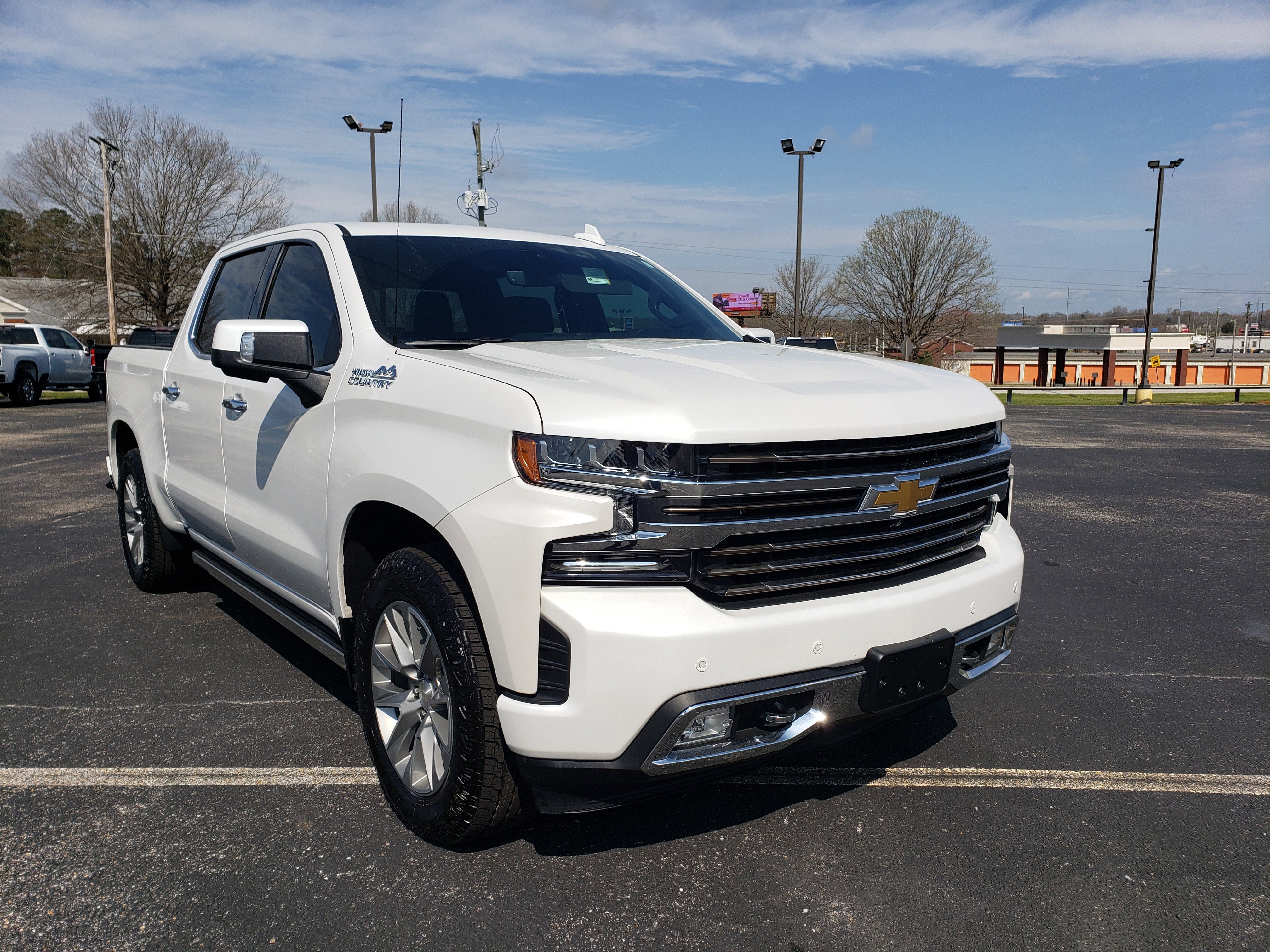 Used 2019 Chevrolet Silverado 1500 High Country w/ Technology Package image 2