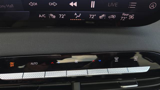 Used 2025 Buick Enclave Sport Touring w/ Power Package image 34