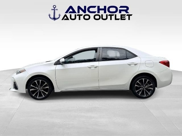 Used 2017 Toyota Corolla SE w/ SE Premium Package FWD image 5