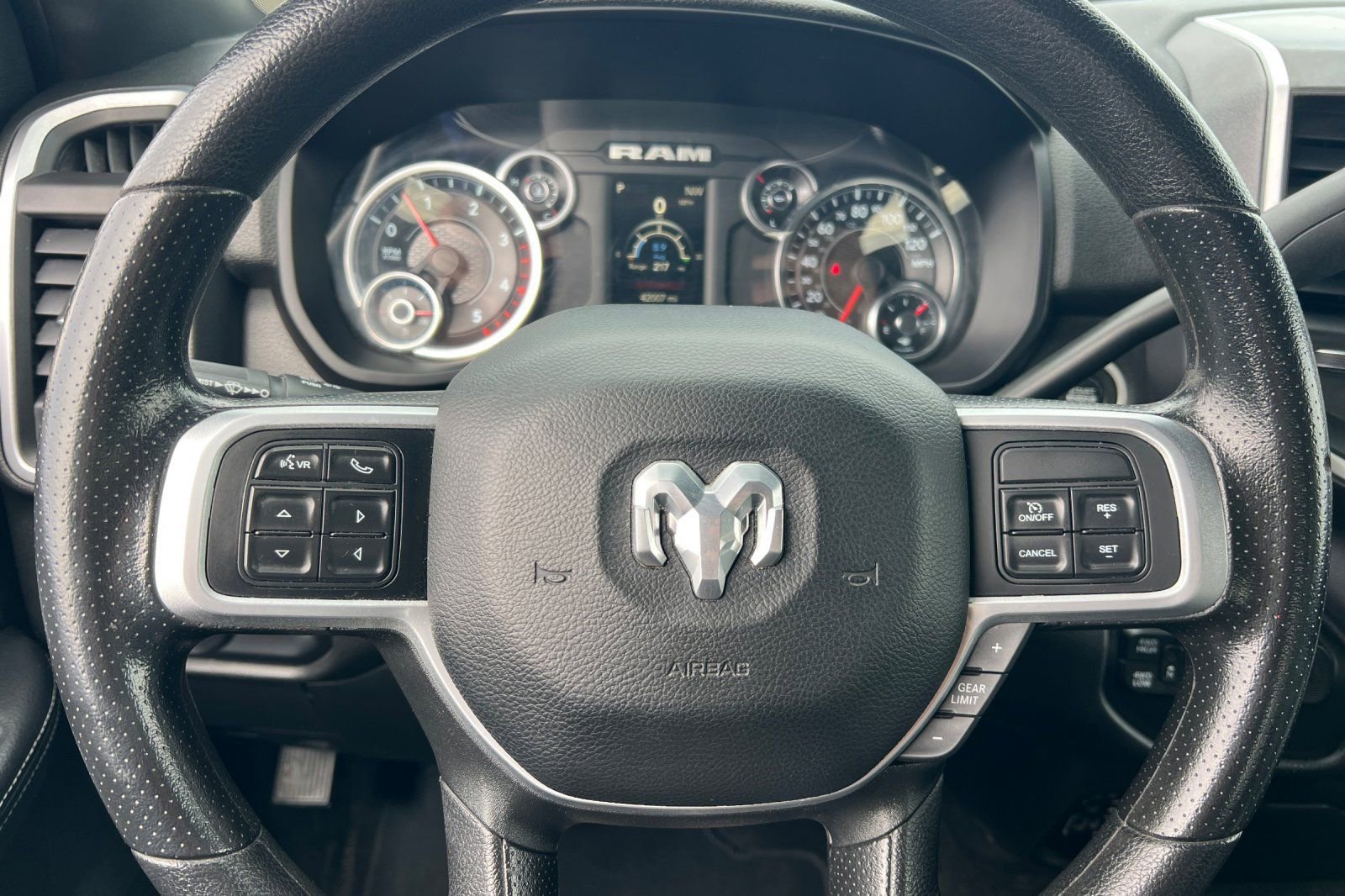 Used 2022 RAM 2500 Big Horn w/ Cold Weather Group AWD/4WD image 20
