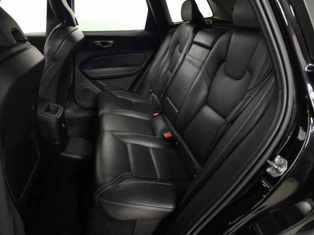 Used 2019 Volvo XC60 T8 Inscription image 36