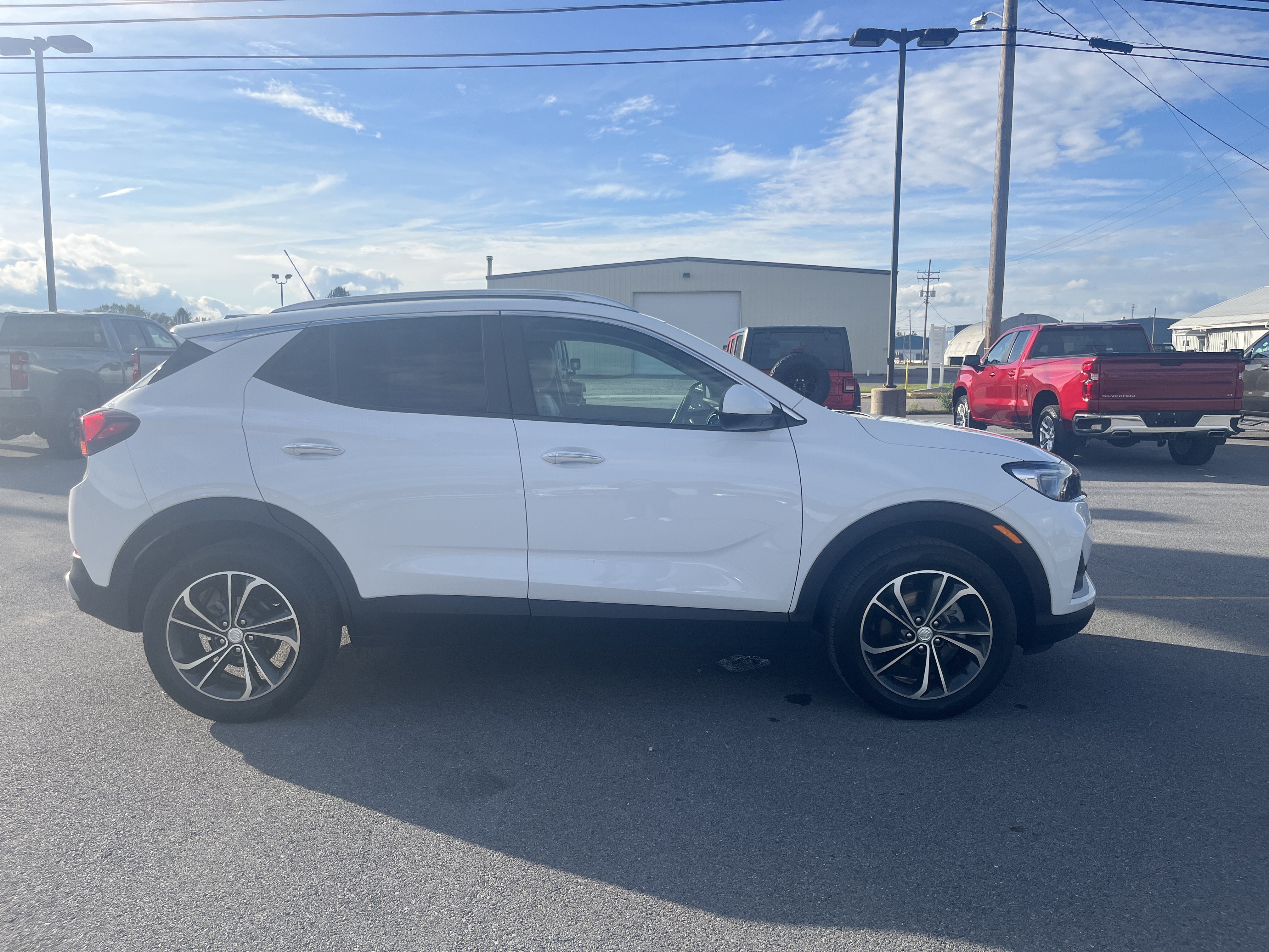 Used 2023 Buick Encore GX Select w/ Safety Package II AWD/4WD image 12