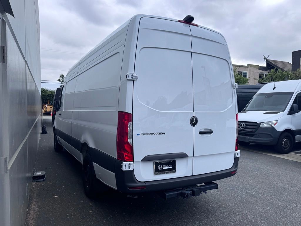 Used 2024 Mercedes-Benz eSprinter 170 Cargo image 10