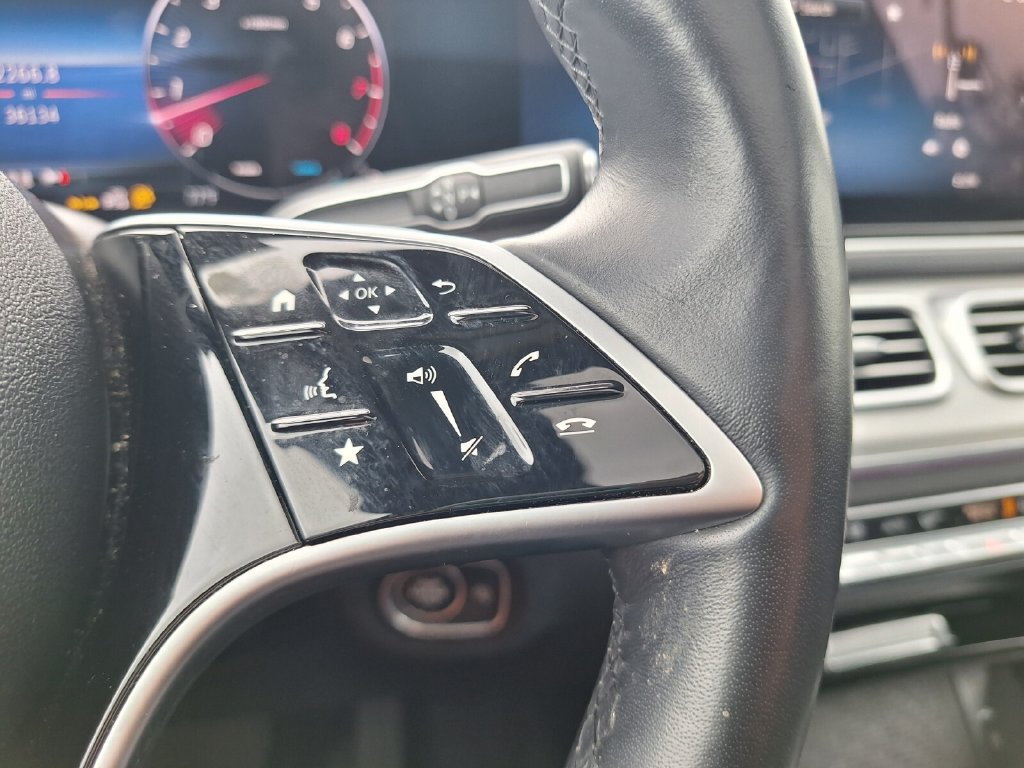 Used 2025 Mercedes-Benz GLE 350 4MATIC image 17