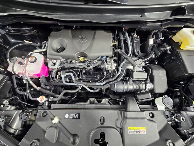 Used 2025 Toyota Sienna LE image 32
