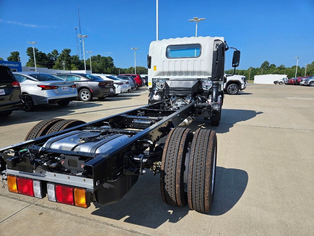 New 2025 Chevrolet Low Cab Forward image 2