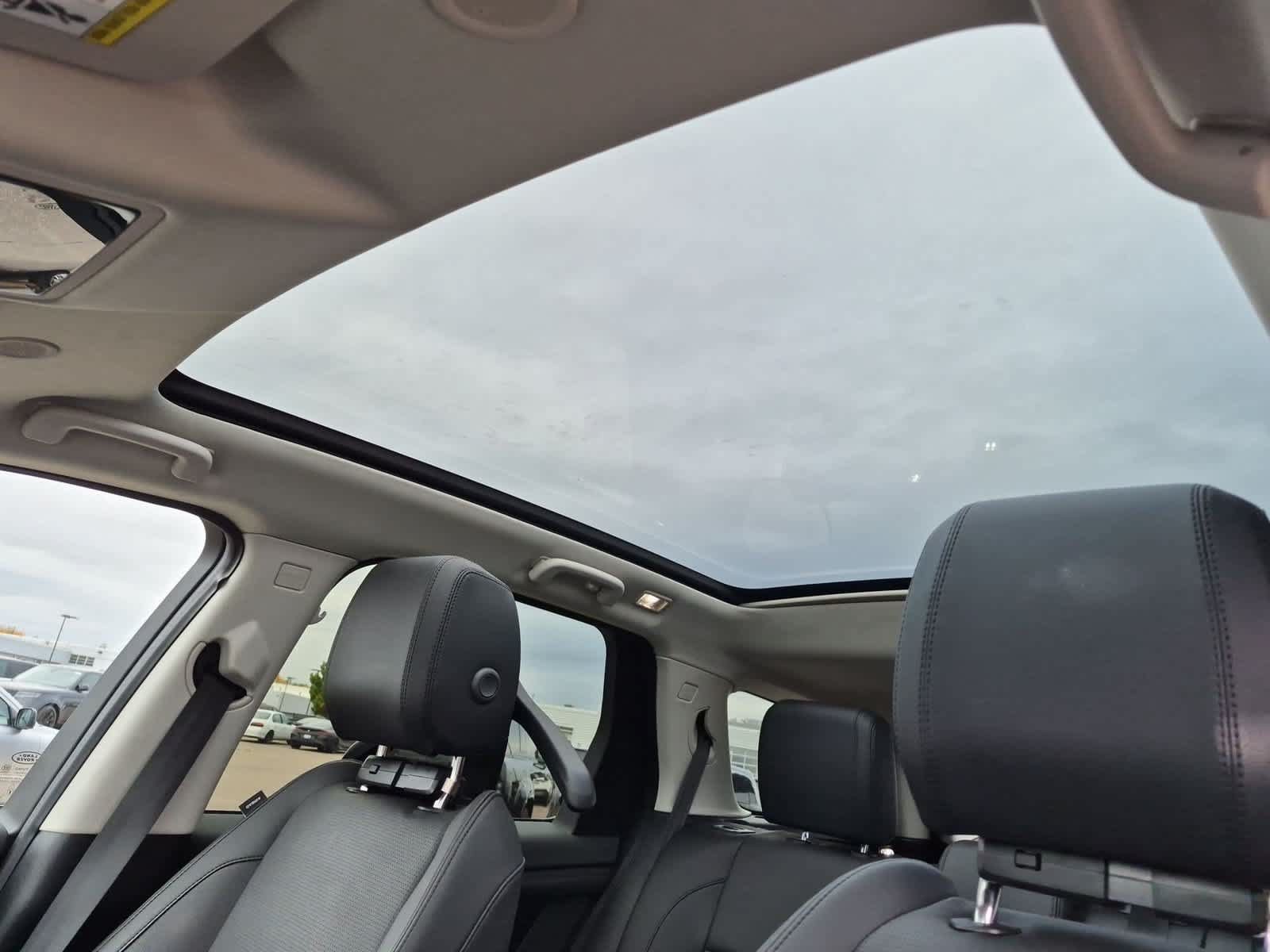 Used 2025 Land Rover Discovery Sport S AWD/4WD image 19