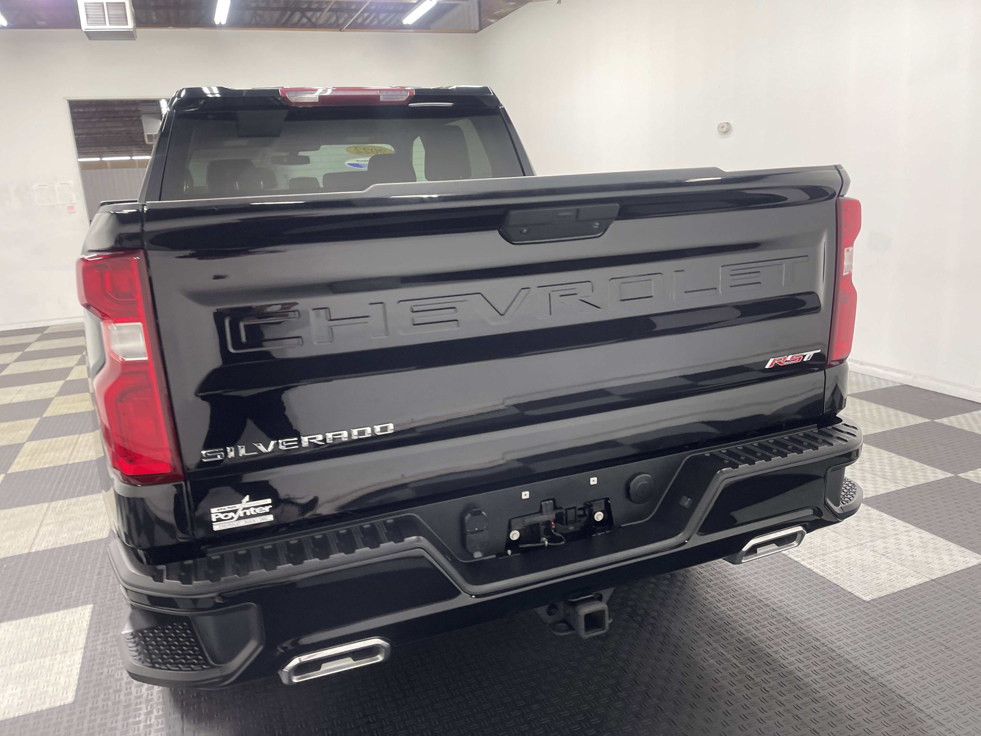 Used 2022 Chevrolet Silverado 1500 RST w/ Z71 Off-Road Package AWD/4WD image 3