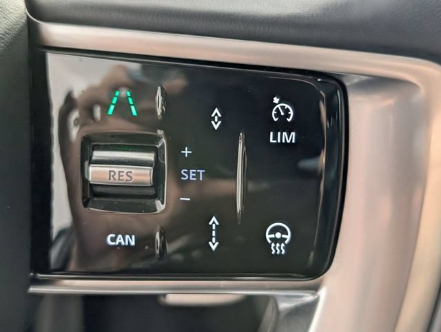 Used 2023 Land Rover Range Rover SE AWD/4WD image 16