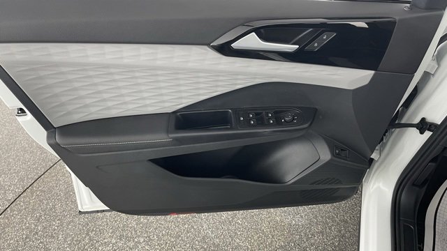 Used 2024 Volkswagen Taos S image 34