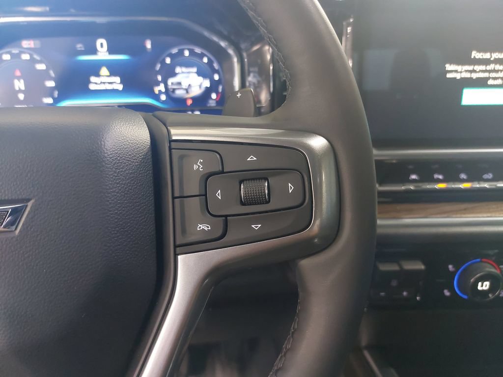 Used 2024 Chevrolet Silverado 1500 LT Trail Boss w/ LT Trail Boss Premium Package AWD/4WD image 17
