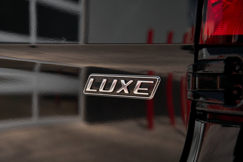 Used 2024 Mercedes-Benz Sprinter 3500 w/ Parking Package image 13