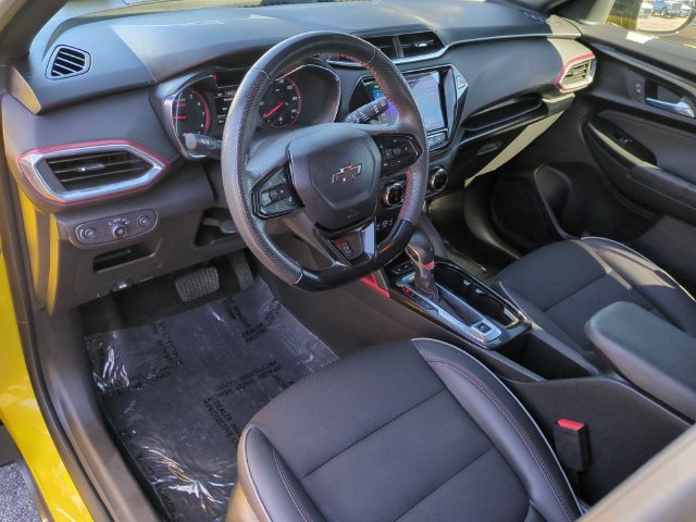 Used 2023 Chevrolet TrailBlazer RS w/ Convenience Package AWD/4WD image 11