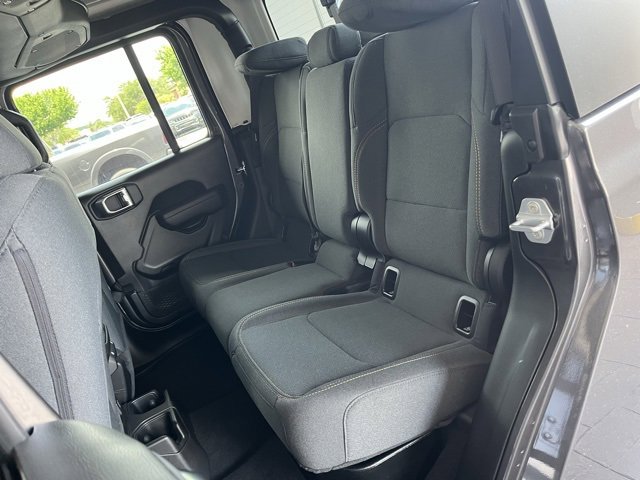 New 2025 Jeep Gladiator Sport image 16