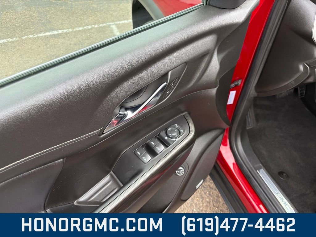 Used 2023 GMC Acadia SLT image 17