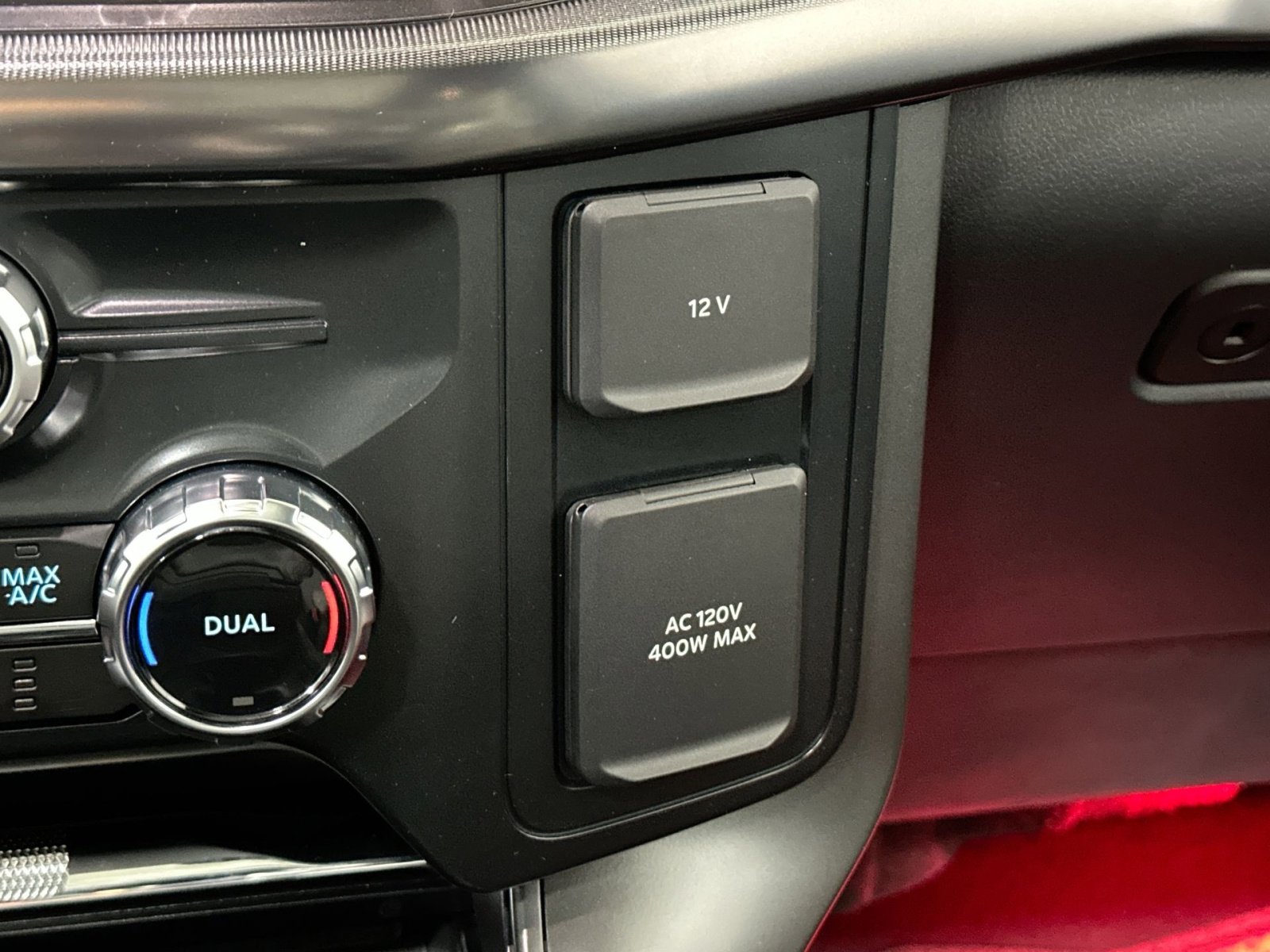 New 2025 Ford F150 Lariat w/ Equipment Group 501A Mid image 27