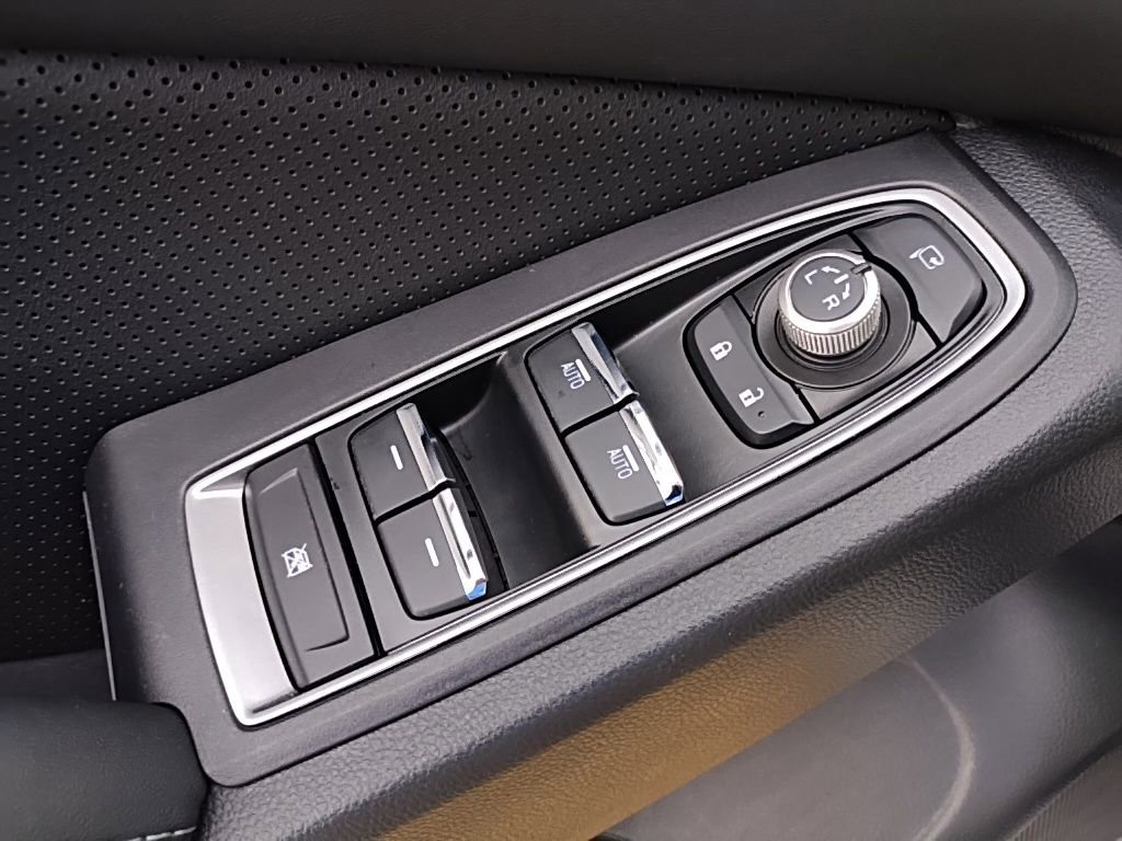 Used 2025 Subaru Ascent Limited image 20