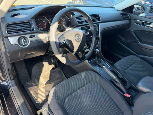 Used 2017 Volkswagen Passat 1.8T S FWD image 21