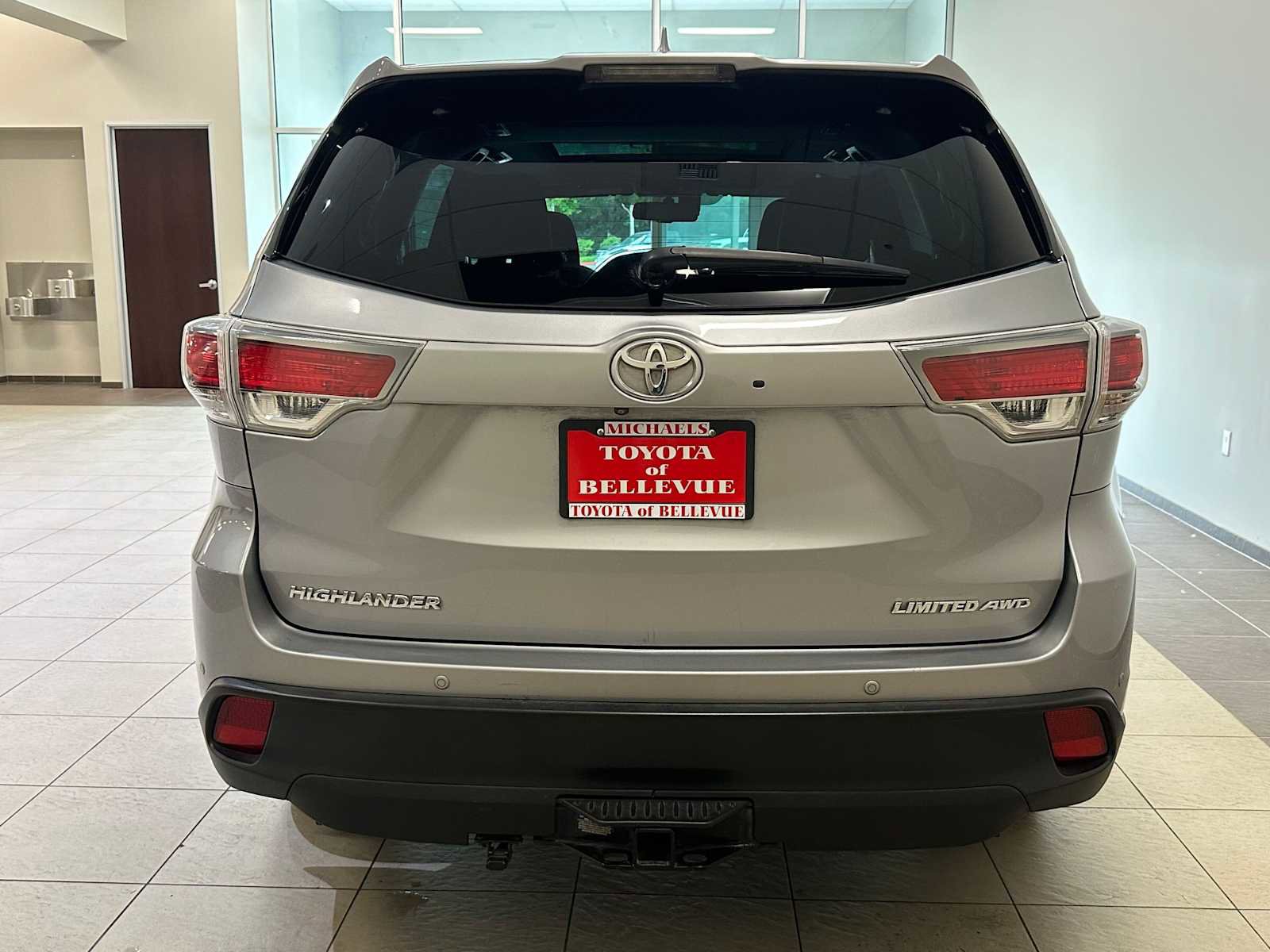 Used 2014 Toyota Highlander Limited Platinum AWD/4WD image 5