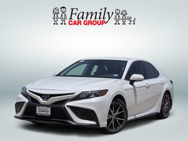 Used 2023 Toyota Camry SE FWD image 1