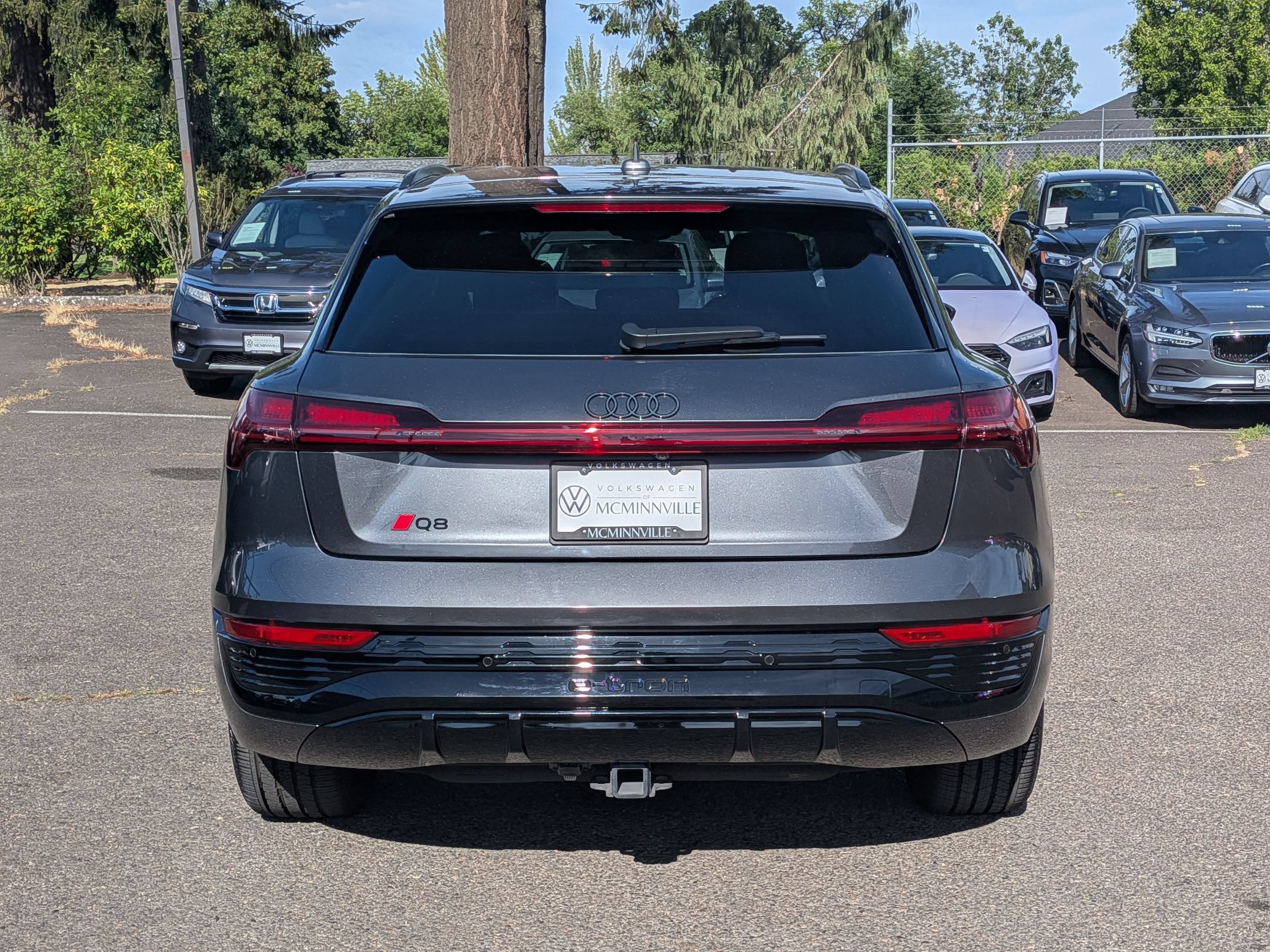 Used 2024 Audi Q8 e-tron Premium Plus w/ Prestige Package AWD/4WD image 4