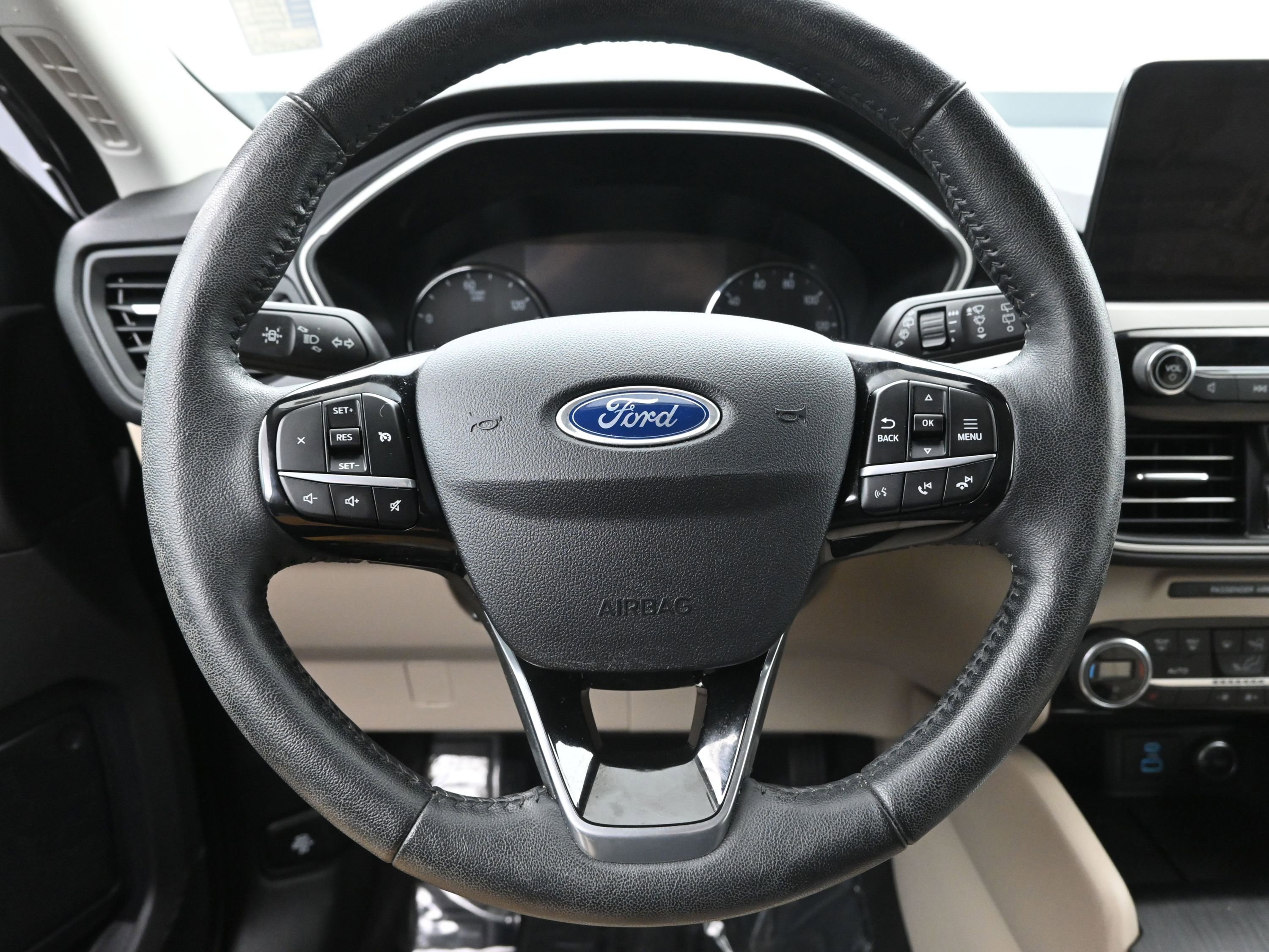 Used 2021 Ford Escape SEL image 13