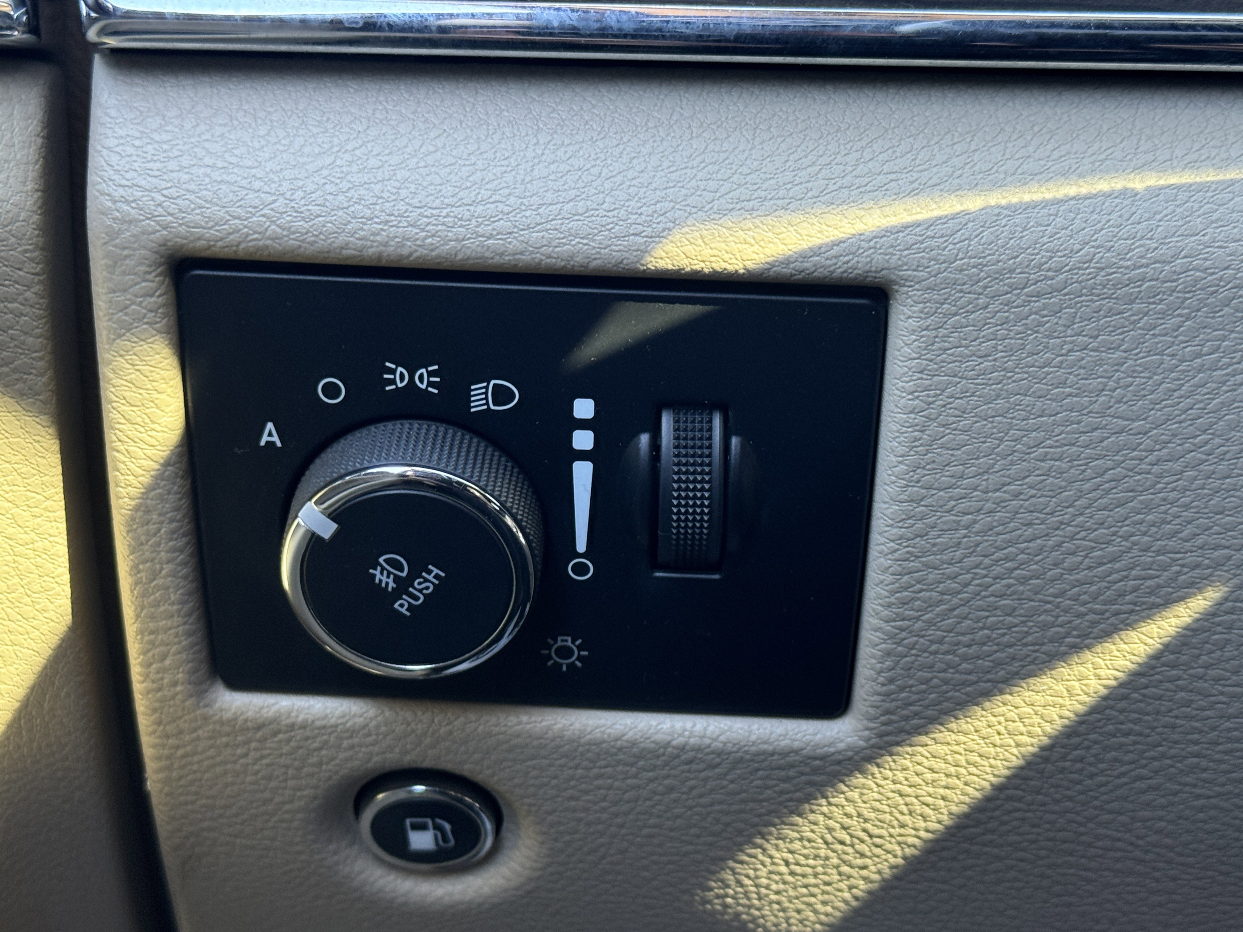 Used 2021 Jeep Grand Cherokee Overland image 33