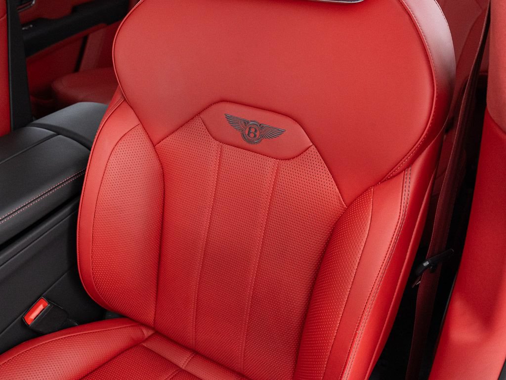 Certified 2023 Bentley Bentayga AWD/4WD image 17