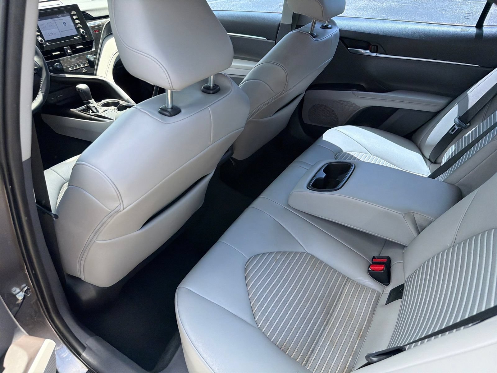Used 2022 Toyota Camry SE w/ Convenience Package FWD image 34