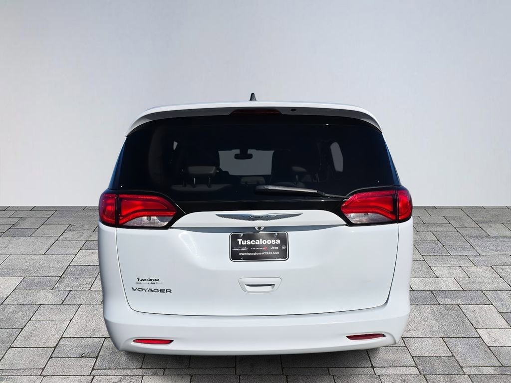 Used 2021 Chrysler Voyager Lxi image 6