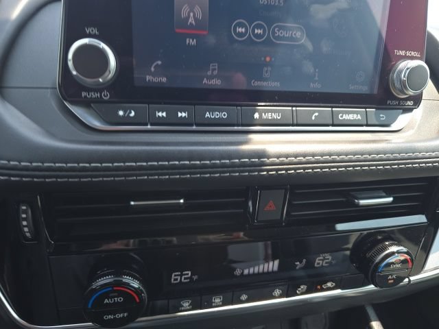 Used 2021 Nissan Rogue SV FWD image 11