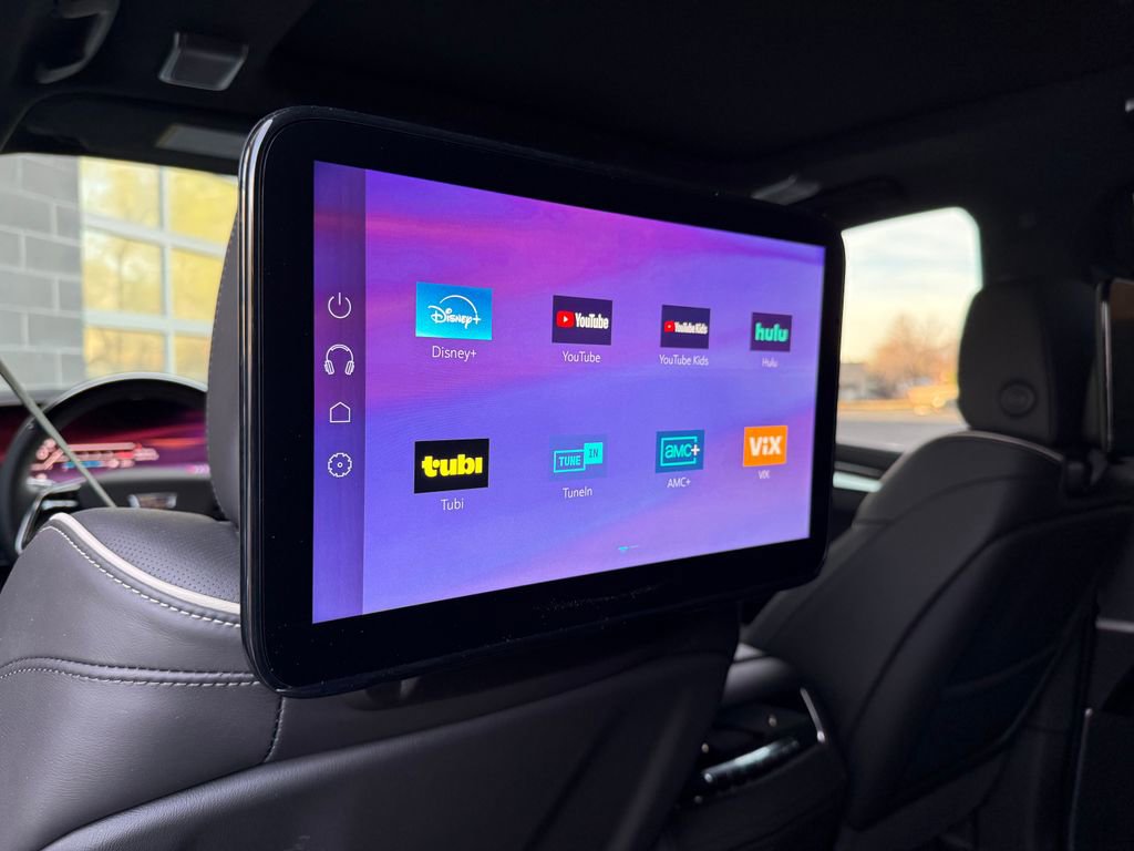 Used 2026 Cadillac Escalade Platinum Sport w/ LPO, ONYX Package image 34